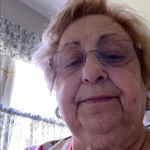 Meet your Posher, Carol